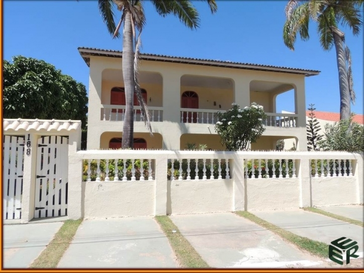 Casa duplex a venda no centro do Iguape  Nem acredito no preço